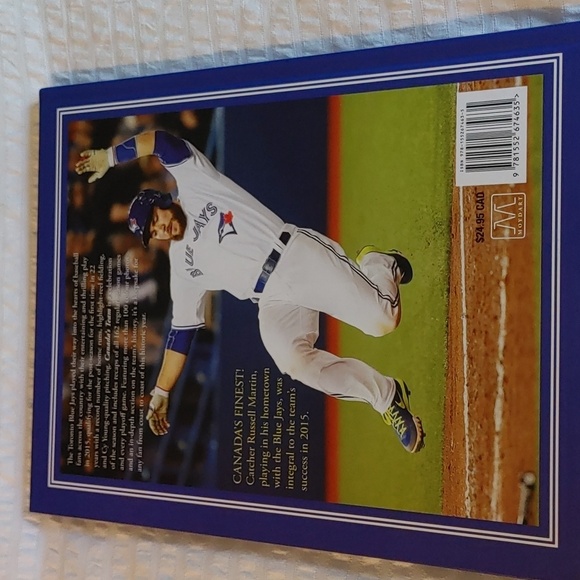 🌻CANADA'S TEAM TORONTO BLUE JAYS BOOK - Picture 2 of 6